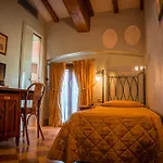Aparthotel Numa Florence Della Robbia 3*