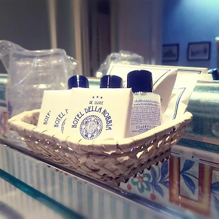 酒店 Della Robbia 3*