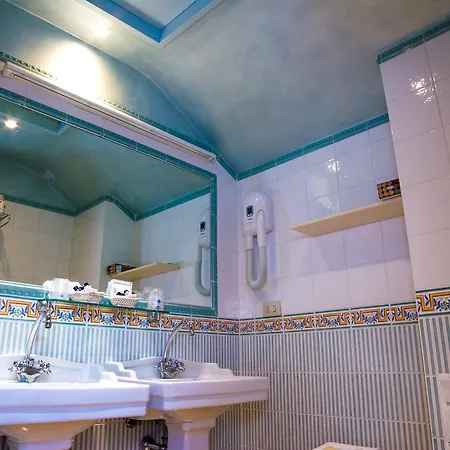 Numa Florence Della Robbia Apart-hotel