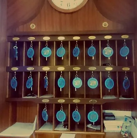 Della Robbia 3*